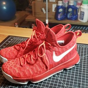 Kevin Durant 9s "University Red"